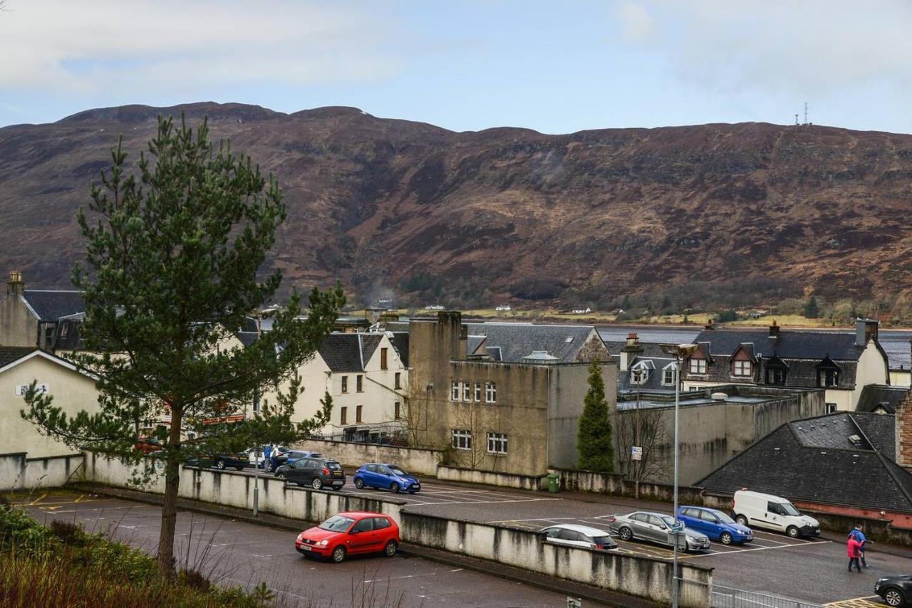 No. 1 Caberfeidh Hotel Fort William Exterior photo
